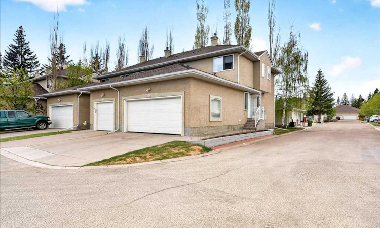 15 Cedarview Mews SW