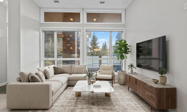 124 Mahogany Centre SE