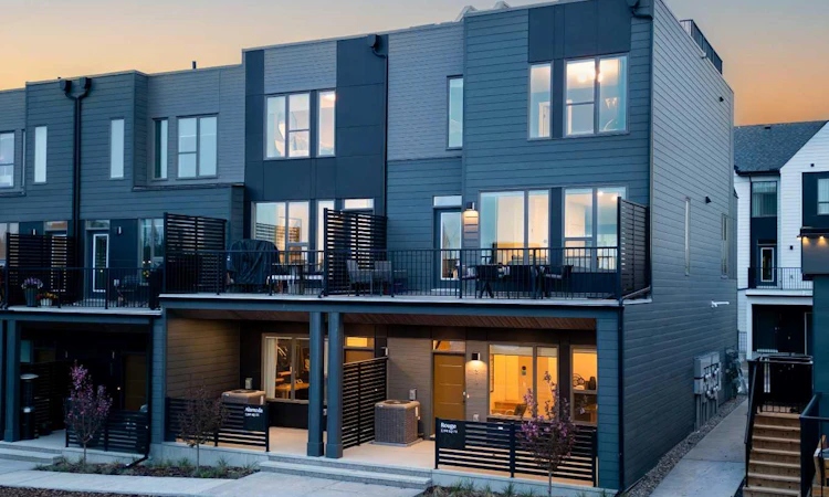 708 Sovereign Common SW