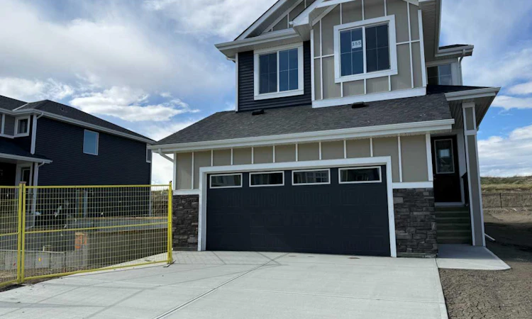 155 Sundown Crescent