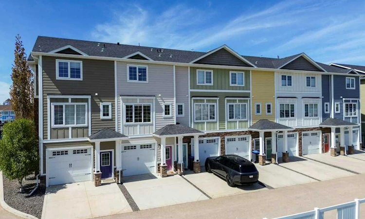 113-5210 Lakeshore Drive