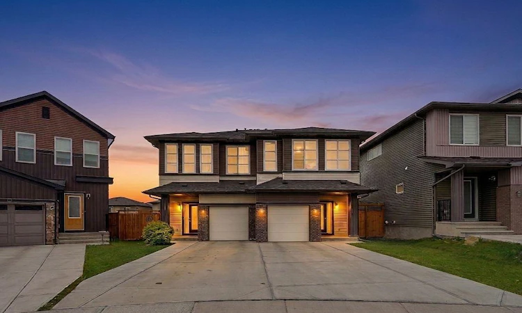 121 Carringvue Park NW