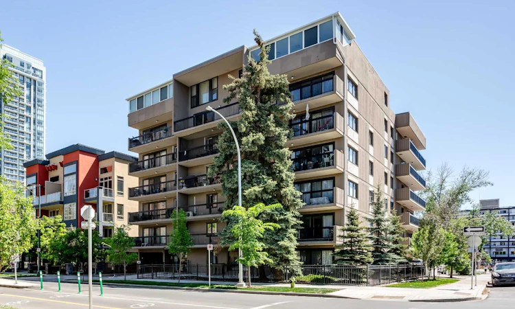 204-1033 15 Avenue SW