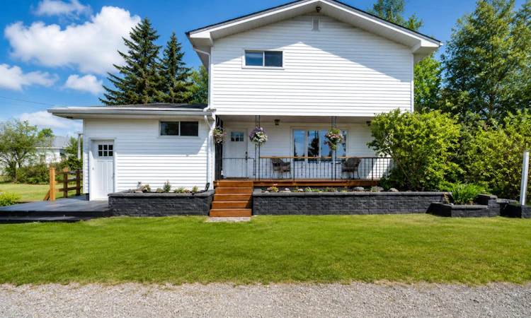 27213 Township Road 333