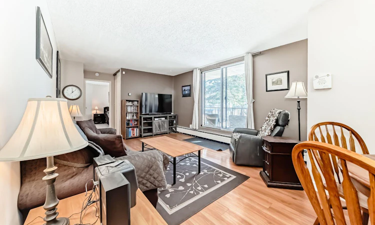 112-4944 Dalton Drive NW