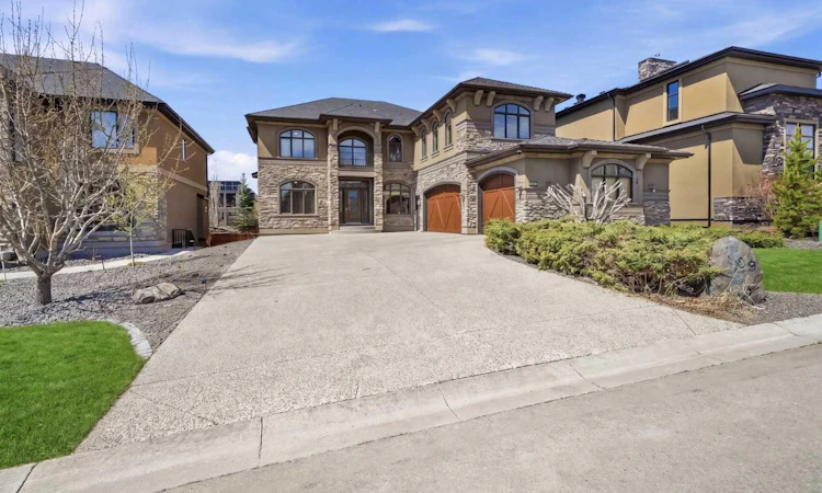 109 Aspen Ridge Place SW