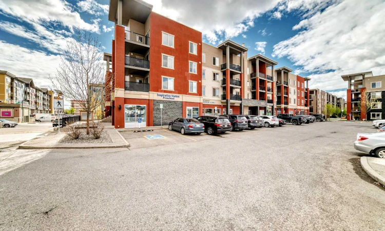 1208-403 Mackenzie Way SW