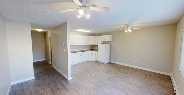 306-9932 105 Avenue, Grande Prairie, AB, T8V 1G9 - 3