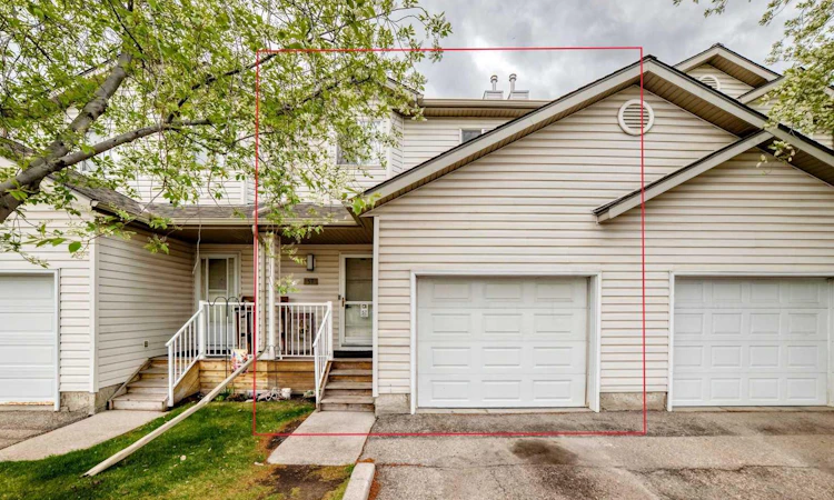 57 Mt Aberdeen Manor SE