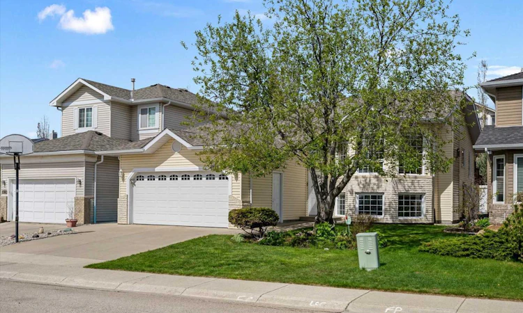 100 Macewan Park Manor NW