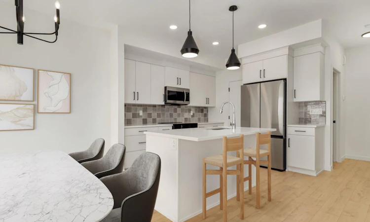 554 Malahat Green W