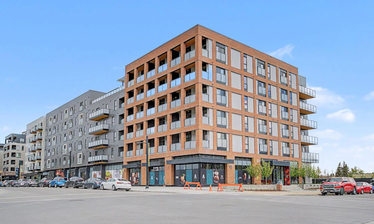 205-3107 Warren Street