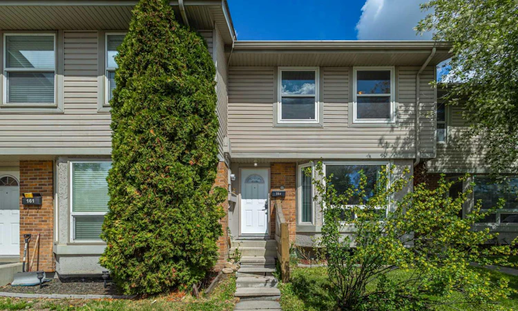 160-123 Queensland Drive SE