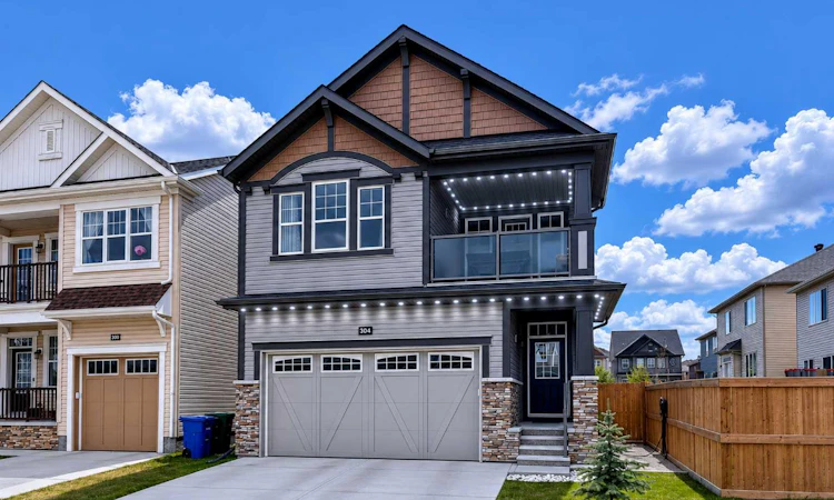 304 Windrow Crescent SW