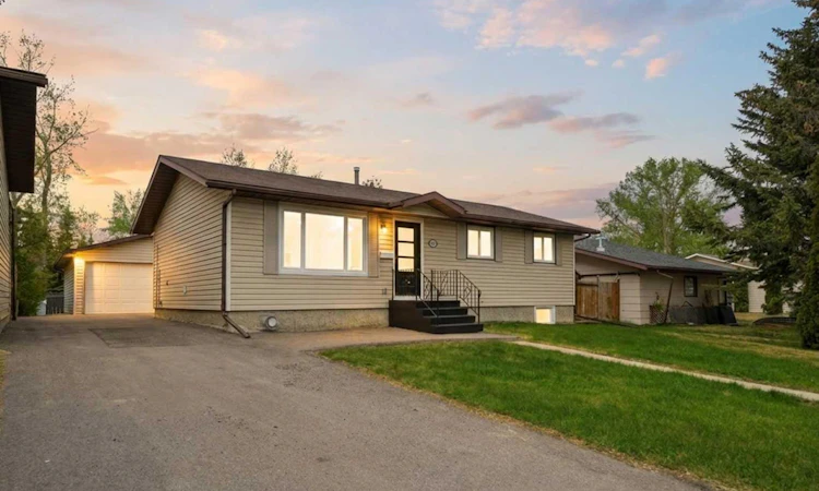 105 Cunningham Crescent