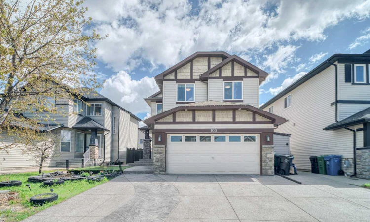 100 Royal Birch Crescent NW