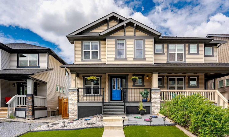 110 Skyview Ranch Manor NE