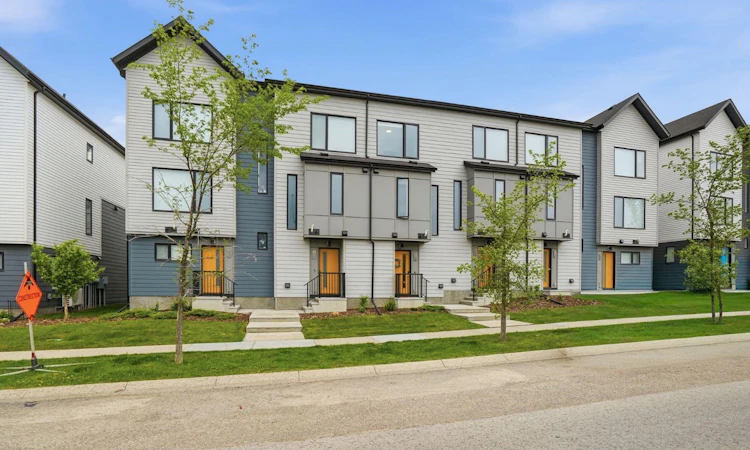 595 Evanston Link NW