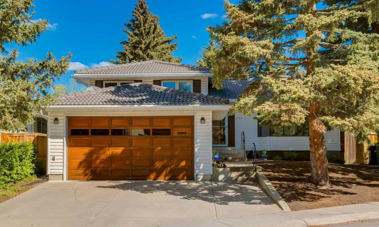 4808 Valiant Drive NW