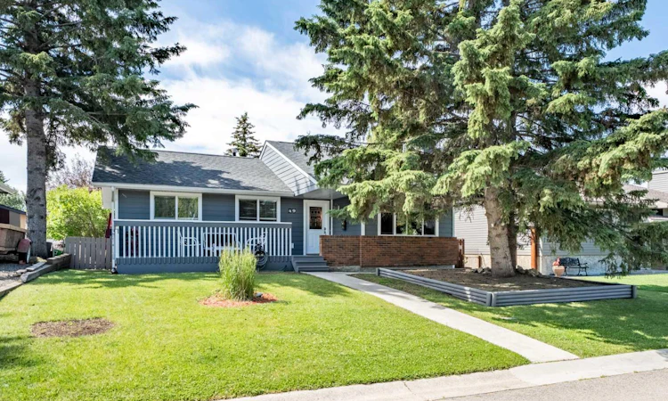49 Lock Crescent