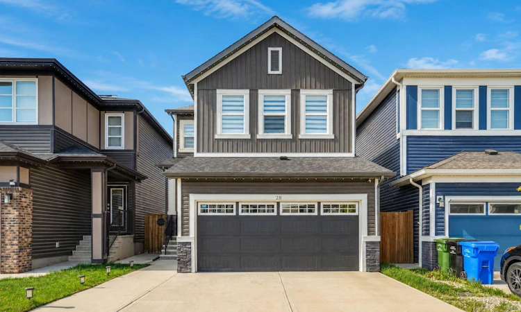 28 Carringsby Avenue NW