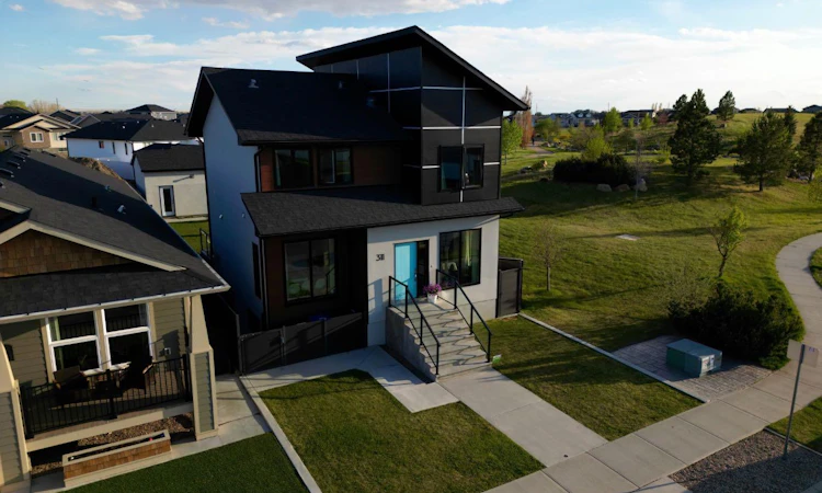 311 Somerside Road SE