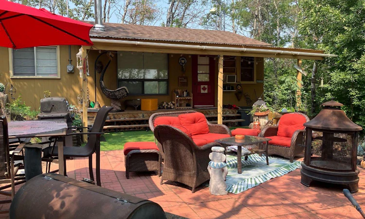 24 Lakeview Drive