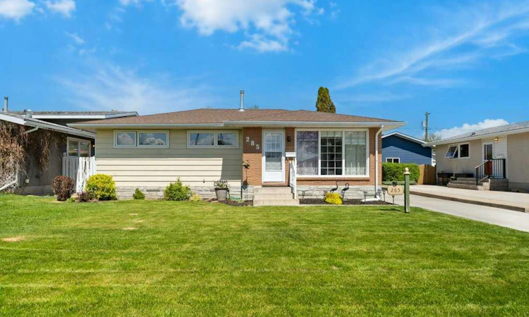 285 Colter Crescent NW