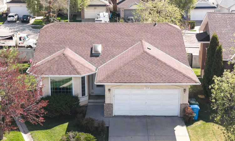 149 Sceptre Court NW