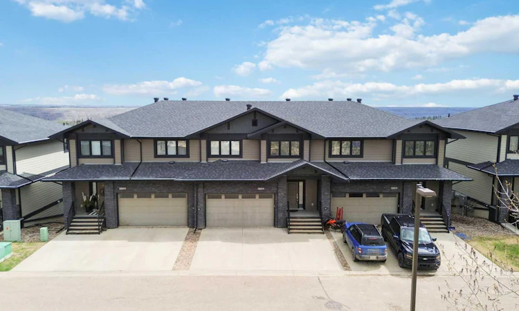 14-208 Sparrow Hawk Drive