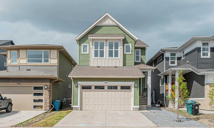 2325 Lancaster Heights SE