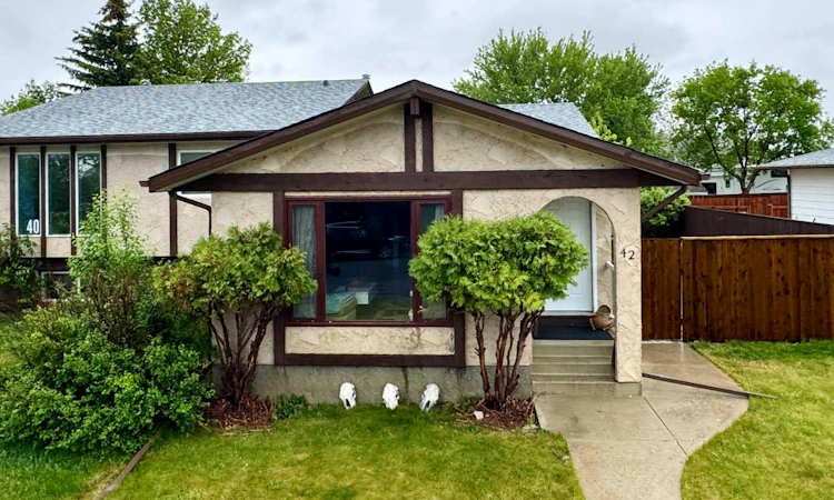 42 Selkirk Road W
