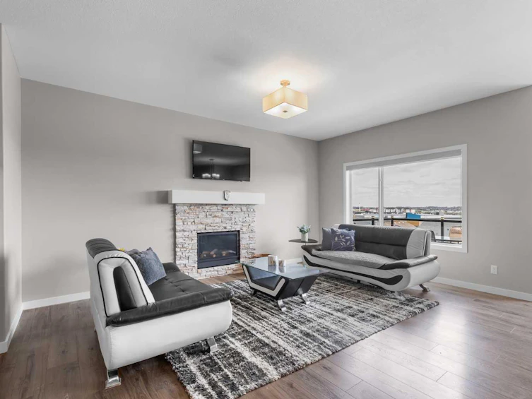 247 Hillcrest Heights SW, Airdrie, AB, T4B 3Z2 - 2