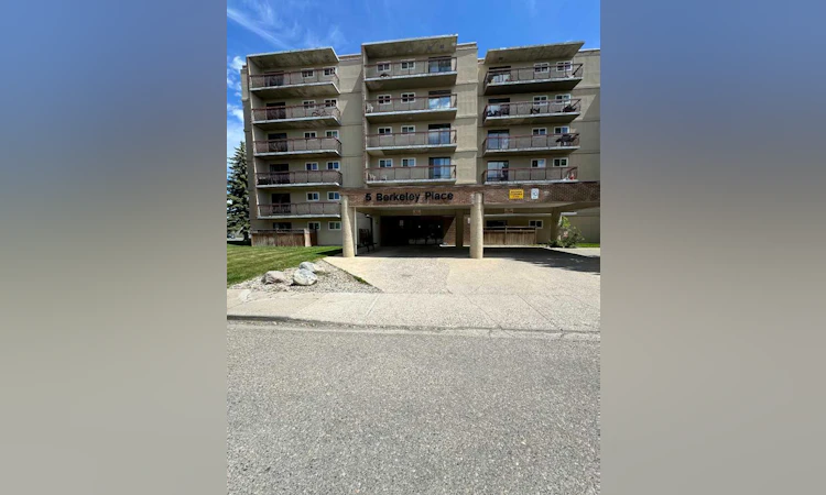 617-5 Berkeley Place W