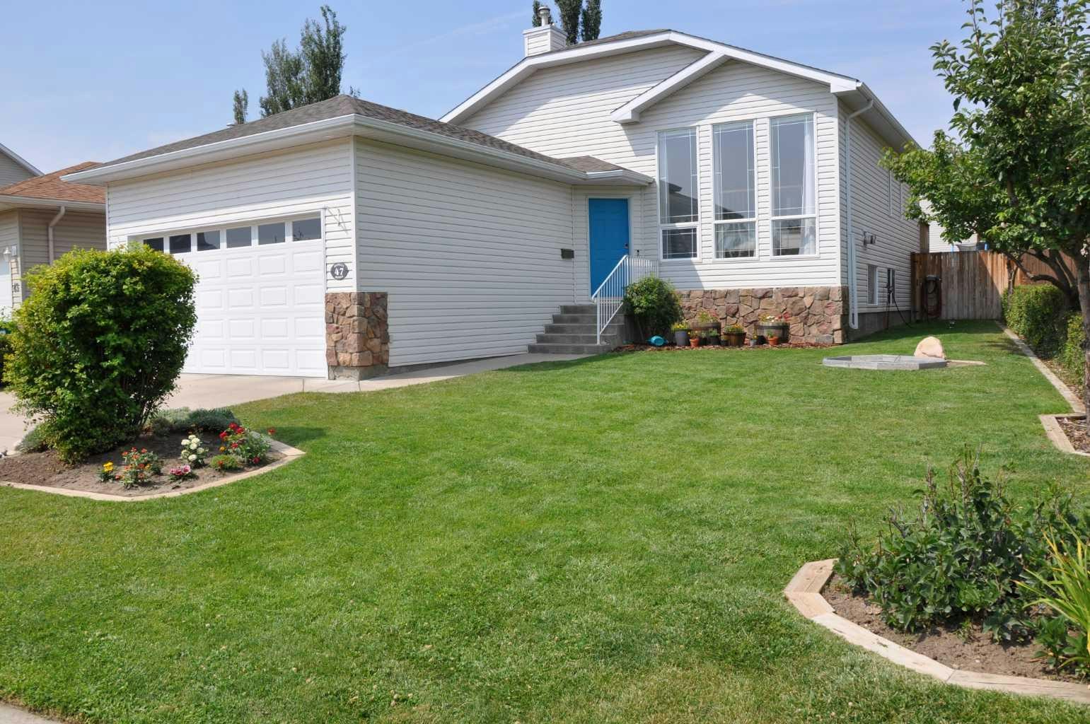 47 Riverbrook Close W, Lethbridge, AB, T1J 0J5