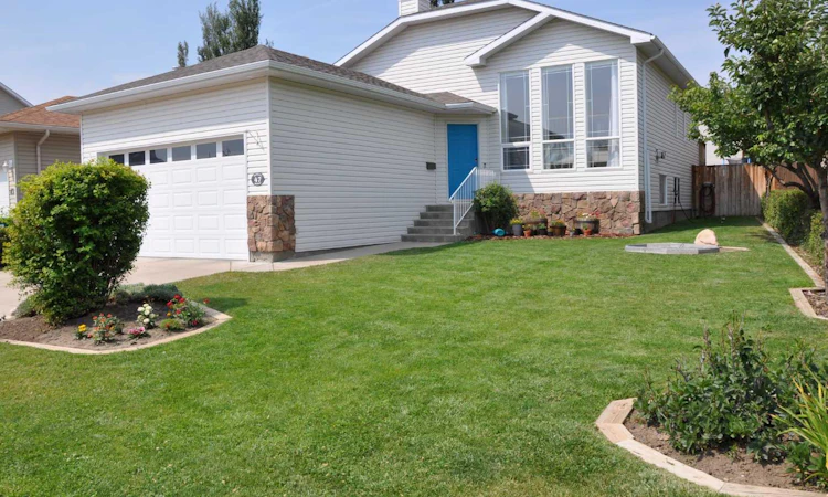 47 Riverbrook Close W