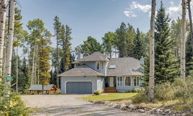 50 Elk Valley Crescent