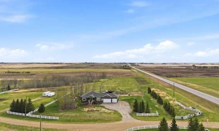 TWP 264056 Hwy 27