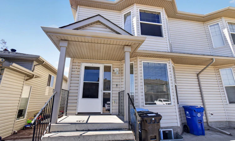 108 Kodiak Crescent