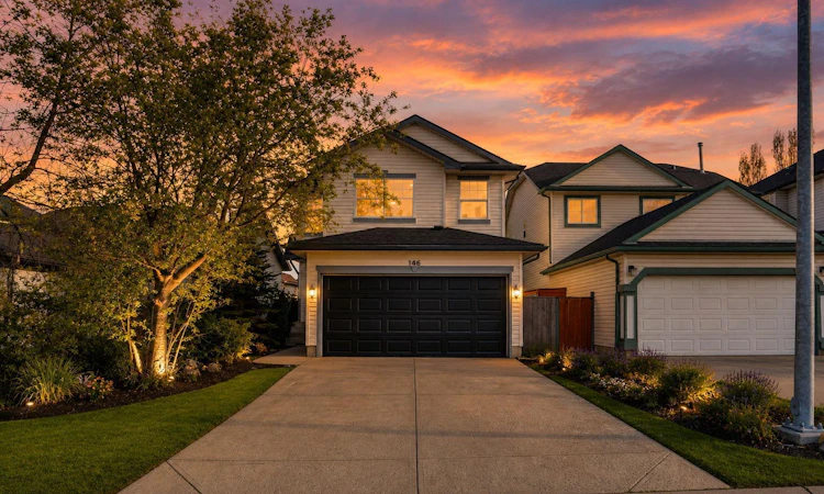 146 Coverton Heights NE
