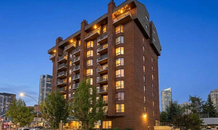 402-1140 15 Avenue SW