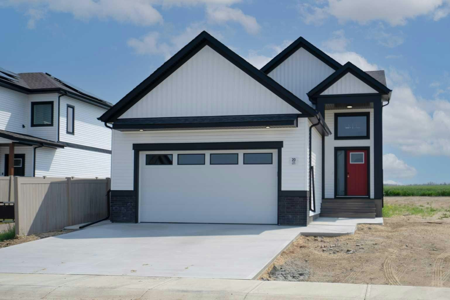 20 Ian Way, Red Deer County, AB, T4S 0W5