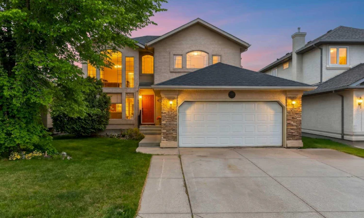 148 Sierra Madre Crescent SW