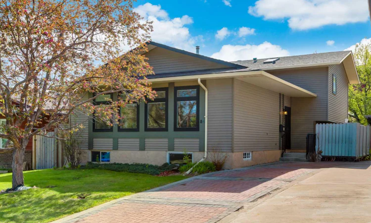 80 Macewan Glen Road NW