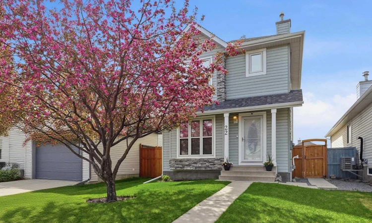 22 Covewood Place NE