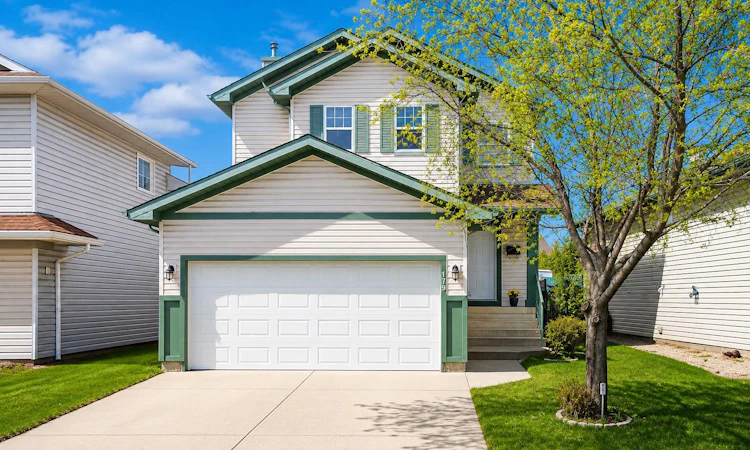 179 Erin Park Drive SE