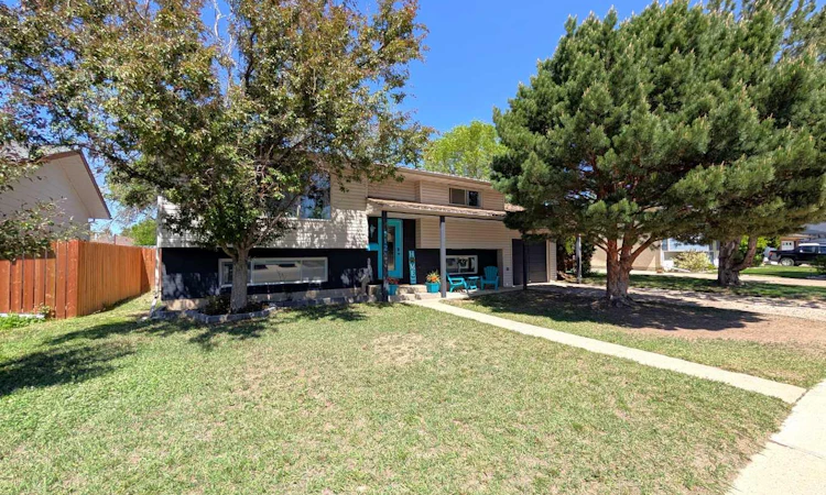 112 Sprague Way SE