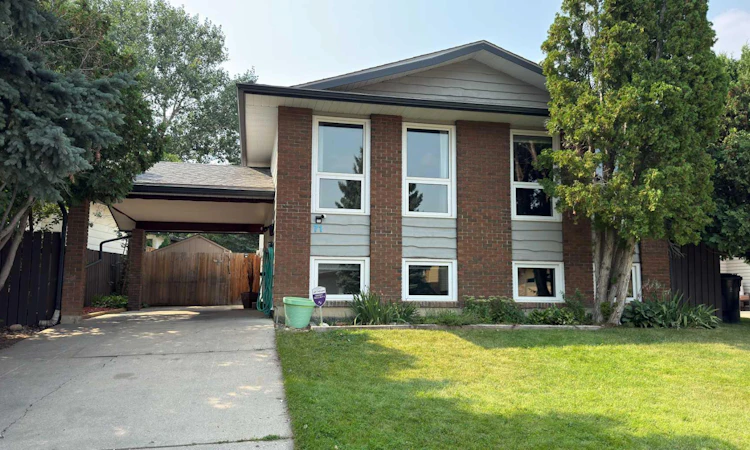 71 Chippewa Crescent W