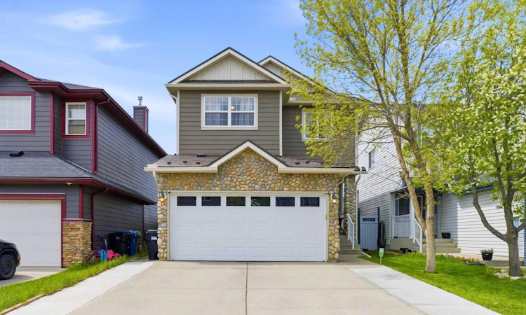 118 Saddletree Close NE