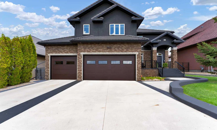242 Desert Blume Drive